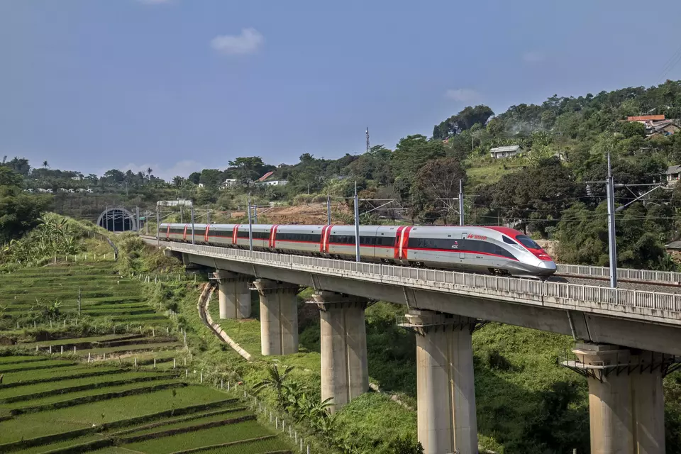 The Whoosh high-speed railway crosses Ngamprah, West Bandung, on July 31, 2025. (Antara Photo/Abdan Syakura)