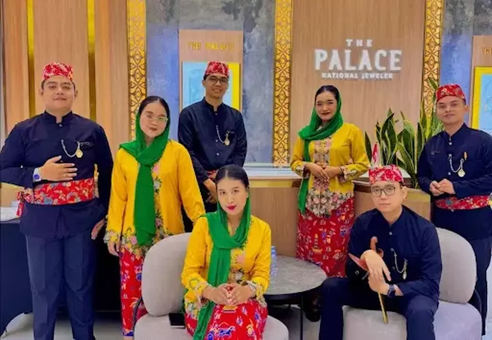 The Palace Jeweler