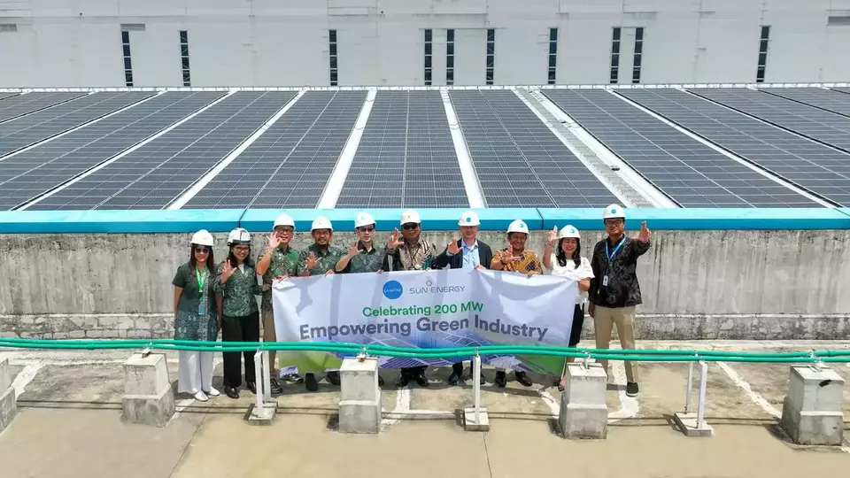 Executives of SUN Energy, LamiPak, and PLN's Banten office pose for a photo in Cikande, Serang, Banten, Friday, Aug. 28, 2025. (Handout) 
