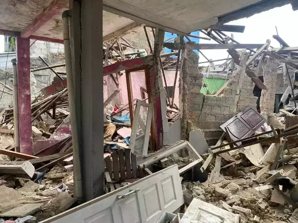 Several houses collapse after an explosion in the Pamulang District, South Tangerang, Banten, on Friday, Sept. 12, 2025. (B-Universe Photo/Ahmad Baihaqi) 