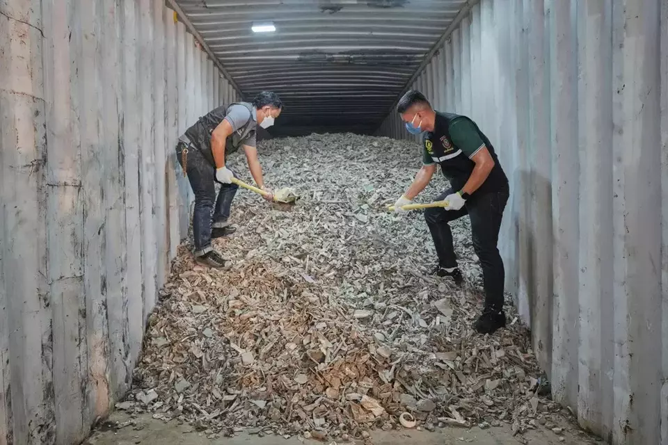 Thai officials show samples of illegally imported electronic waste from the United States which they said they seized at Bangkok Port during a press conference in Bangkok, Thailand, May 14, 2025. (AP Photo/Sakchai Lalit)