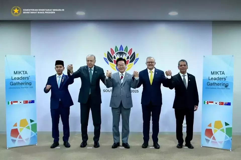 MIKTA leaders meet on the margins of the G20 Summit in Johannesburg on Nov. 22, 2025. Indonesia sends Vice President Gibran Rakabuming Raka to join the talks. (Photo Courtesy of Vice Presidential Press Bureau)