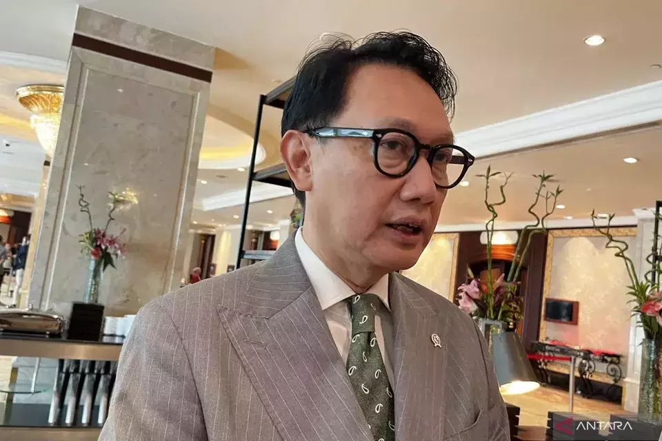 Deputy Minister of Foreign Affairs Arif Havas Oegroseno during a discussion on 