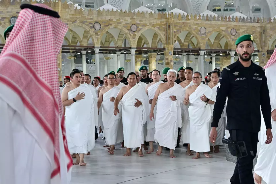 President Prabowo Subianto performs Umrah pilgrimage in Mecca on July 3, 2025. (Photo Courtesy of Presidential Press Bureau)