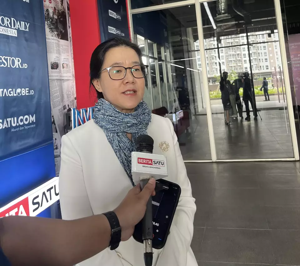 International Economic Association Secretary General Lili Yan Ing speaks to B-Universe reporters during a doorstop interview in Jakarta, Wednesday, Jan. 14, 2026. (JG Photo/ria)