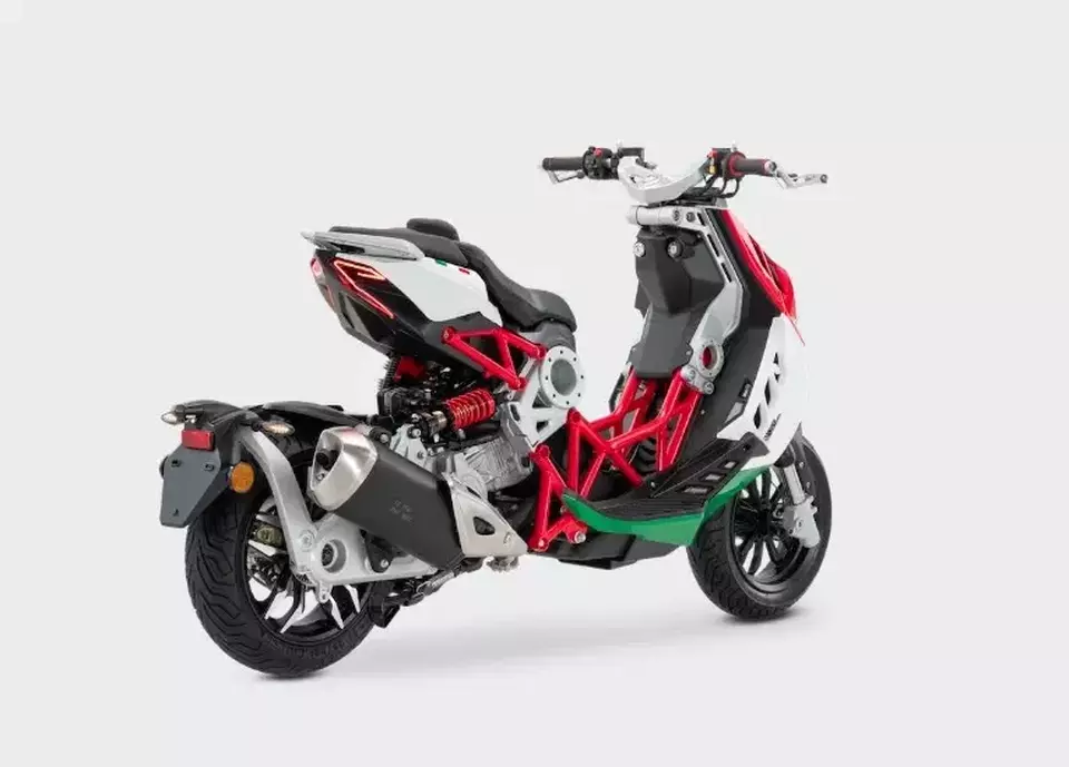 Italjet Dragster R200 (Italjet Indonesia via JG)