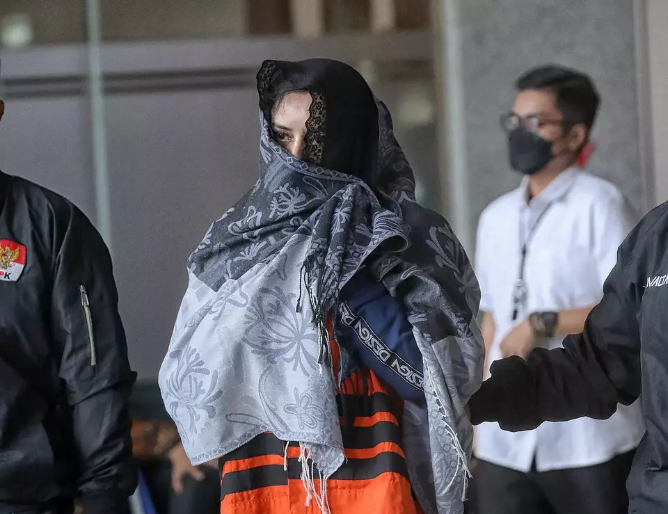 Pekalongan Regent Fadia Arafiq appears at the Corruption Eradication Commission (KPK) headquarters in Jakarta on Wednesday, March 4, 2026,  after she was named a corruption suspect. (B-Universe Photo/Joanito De Saojoao)

