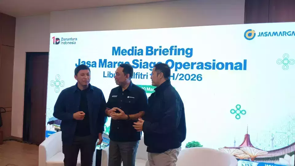 Jasa Marga representatives talk during media briefing in Bekasi, on Tuesday, Mar. 10, 2026. (B Universe Photo/Erfan Maruf)