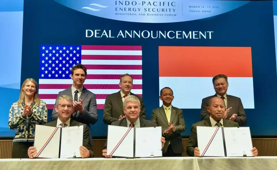 Energi Minister Bahlil Lahadalia, third right, attends the signing ceremony of the cooperation agreement in lithium extraction between Geo Dipa Energi and US-based Lilac Solutions in Tokyo, Saturday, March 14, 2026. (Handout)