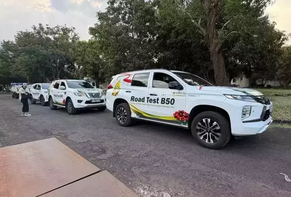 Diesel-powered SUVs participate in the B50 road test that uses 50% mix of biodiesel in Lembang, Bandung, on April 21, 2026. (ID Photo/Indah Ayu Pujiastuti)