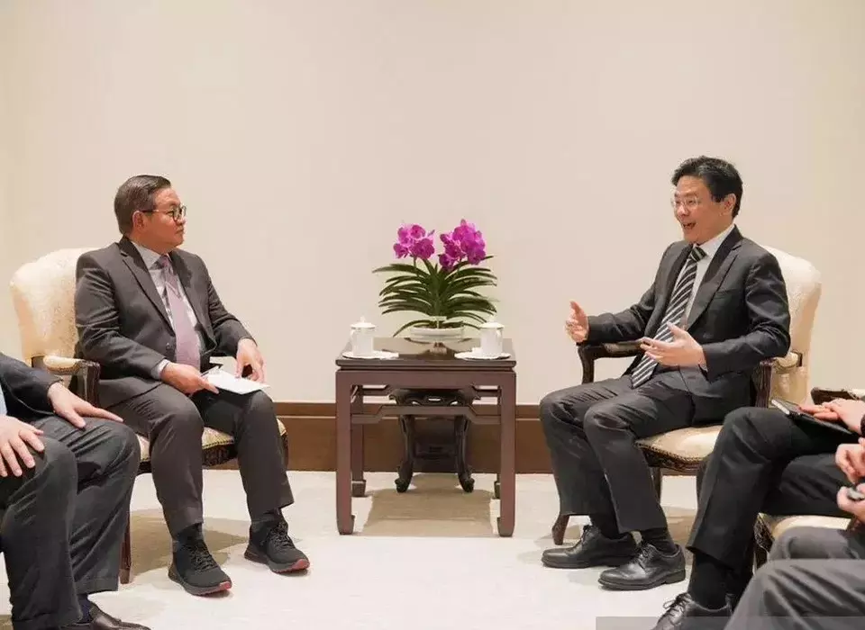 Jakarta Governor Pramono Anung, left, is received by Singapore Prime Minister Lawrence Wong in Singapore, Tuesday, June 16, 2026. (Antara Photo)