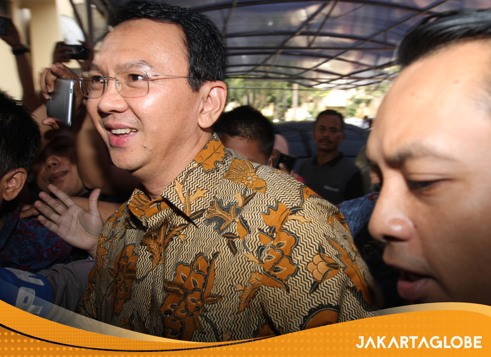 Police, Ahok Arrive at AGO for Blasphemy Case Handover