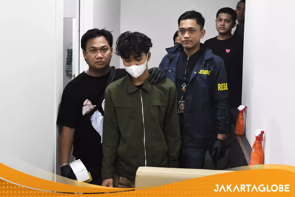 Jakarta Police Arrest 22 in Online Gambling Crackdown, Including 10 Officials