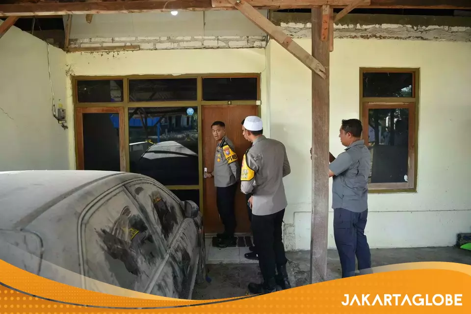 Human Skeletons Found in Abandoned Car at East Java Police Dormitory